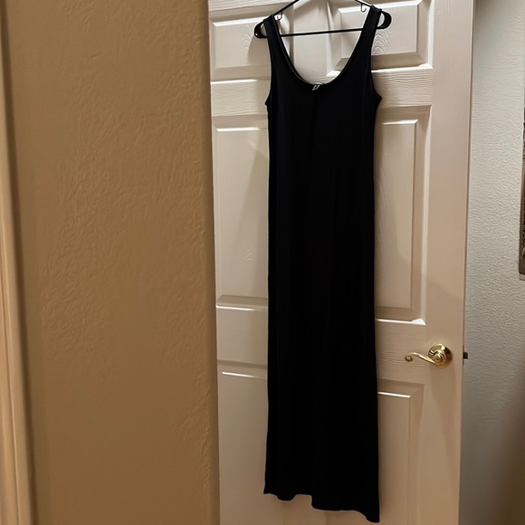 Forever 21 Dresses & Skirts - Brand new long maxi dress! 95 percent rayon, and 5 percent spandex! Must have!!